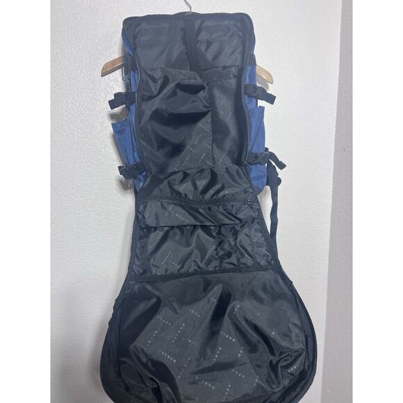 Oakley NEW Backpack Blue Outdoor Backpack Compartments Insulated Pocket - Picture 10 of 16